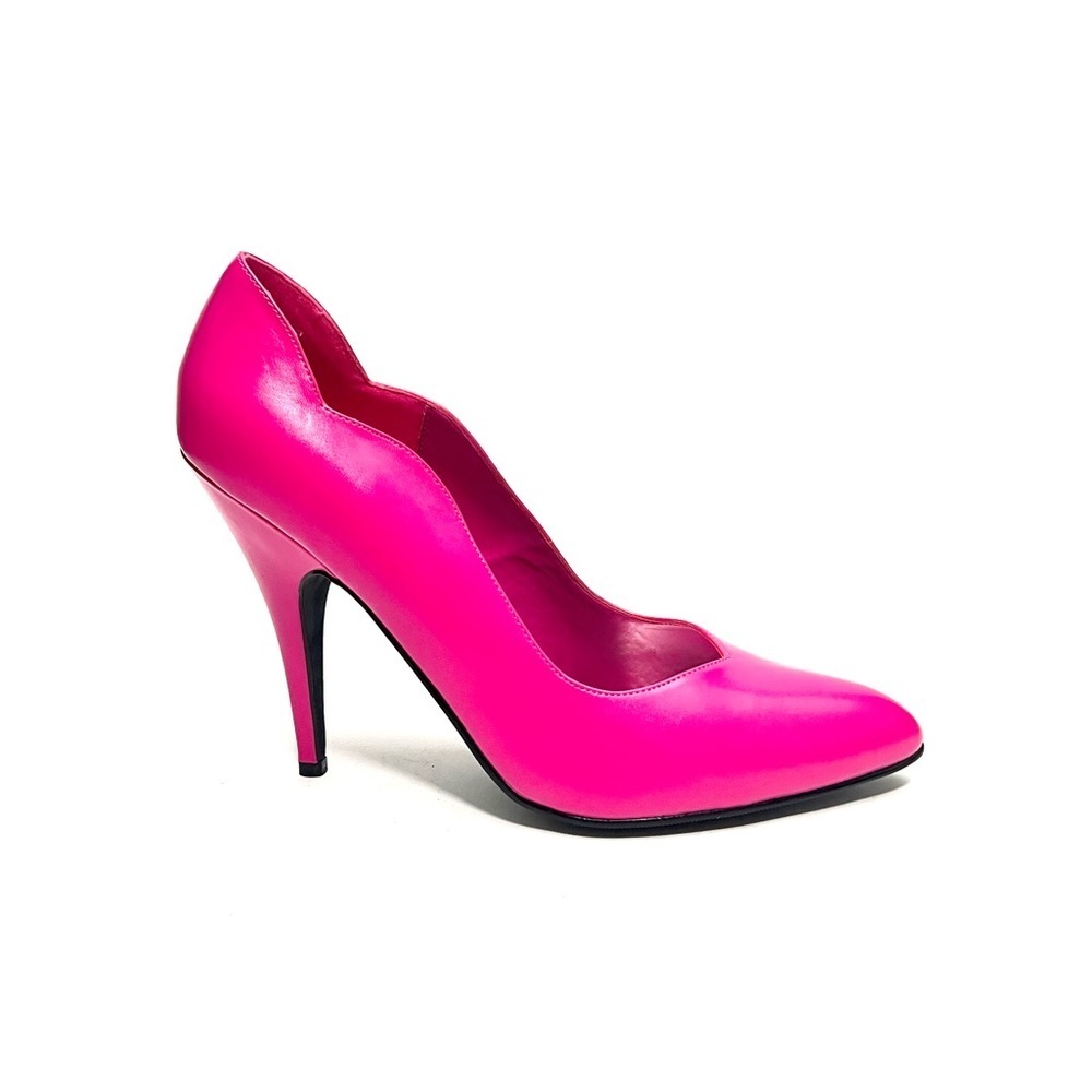 Vintage 1990s deadstock magenta vegan leather scalloped slip on stiletto heels